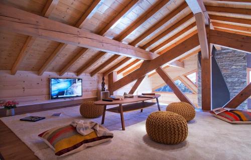 Les Deux Alpes Ski Chalet | Chalet Norma by Leavetown Vacations