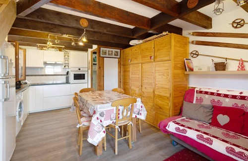 Pyrenees 2000 Ski Chalet | Chalet 'Petit Chalet' semi-detached at Pyrénées 2000 with mountain view, private terrace and Wi-Fi
