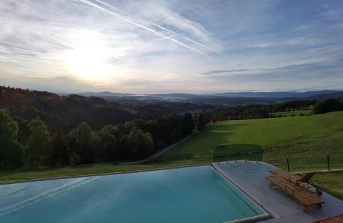 Schwanberg Ski Chalet | Chalet-Südsteiermark - traumhafte Aussicht, Infinity Pool, Privatsphäre, Klima und de-luxe Ausstattung