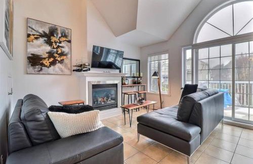 Saint-Sauveur Apartment | Chalet Saint-Sauveur with heated pool during Summer and Ski in Ski out!