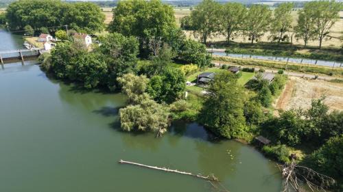 Rigny Ski Chalet | chalet sans voisin, rivière, nature, terrain clos