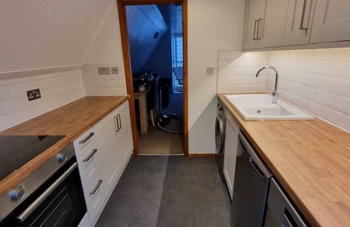 Great Mongeham Cabin | Chalet-sleeps6-parking-garden-pool