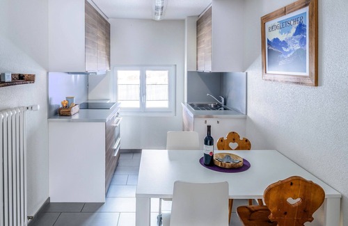 Graechen Apartment | Chalet Soldanella Apartment Ground Floor South East 4 * S