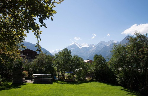 Graechen Apartment | Chalet Soldanella Apartment Ground Floor South East 4 * S