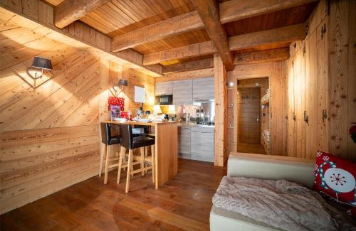 Panice Soprana Apartment | Chalet sulle piste da sci con Garage a Limone 1400