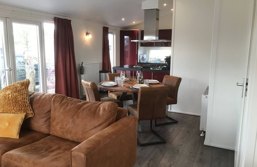 Breskens House | Chalet SUNDOWNER only 450 meters to the beach
