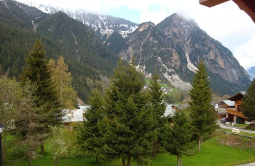Pralognan-la-Vanoise Ski Chalet | Chalet, terrace, fireplace or stove, parking, tv, 120m², Pralognan-la-Vanoise