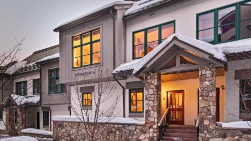 Highlands Townhomes House | Chalet Verve