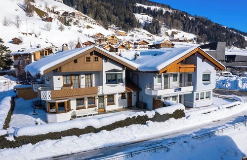 San Candido Ski Chalet | Chalet Villa "Lercher" with Mountain View, Garden, Terrace & Wi-Fi