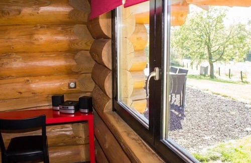Loubeyrat Ski Chalet | Chalet-Wet room-Mountain view-Gîte Myrtille
