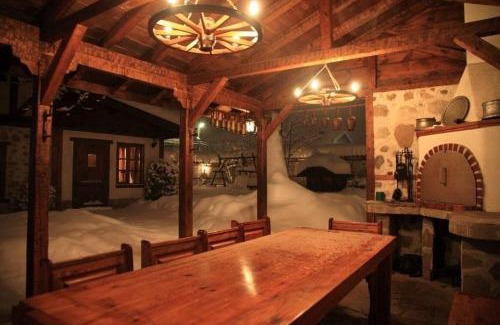 Old Town House | Chalet White Fang
