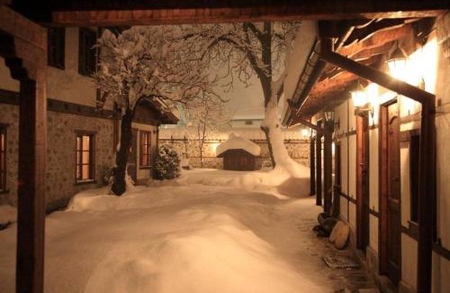Old Town House | Chalet White Fang
