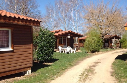 Lempdes-sur-Allagnon Ski Chalet | Chalet with Terrace, 2 Bedrooms, for 6 people
