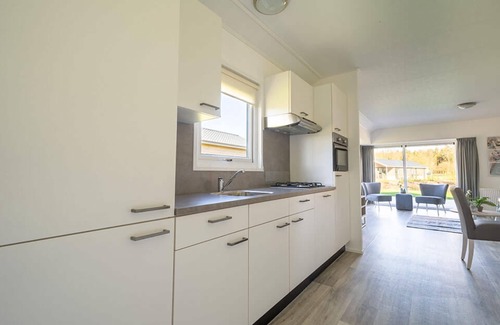 Hulshorst House | Chalet with 2 bedrooms and a terrace