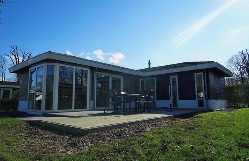 Susteren House | Chalet with 2 bedrooms and terrace
