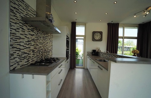 Susteren House | Chalet with 4 bedrooms and a terrace