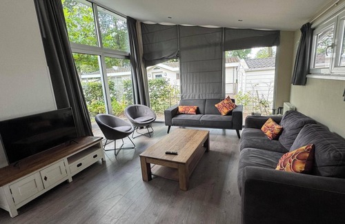 Susteren House | Chalet with 4 bedrooms and a terrace