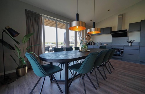 Hindeloopen House | Chalet with 5 bedrooms