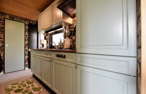 Garderen Ski Chalet | Chalet with balcony in Veluwe