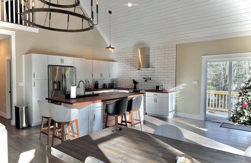 Bouvet Island Ski Chalet | Chalet with year round heated pool, sauna, jacuzzi and a Fully fenced in yard