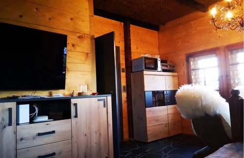 Aeschlen ob Gunten Ski Chalet | Chalet with panoramic views of the mountains of the Oberland and Lake Thun