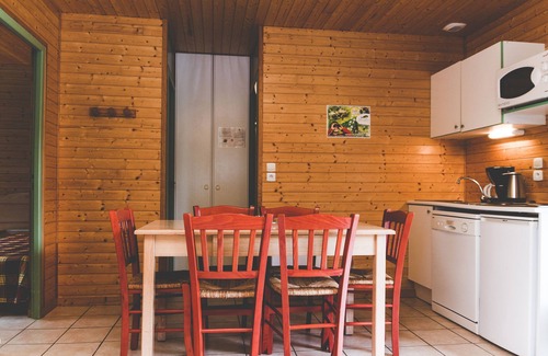 Moncoutant Ski Chalet | Chalet with swimming pool near Puy du Fou in holiday residence up to 6 people