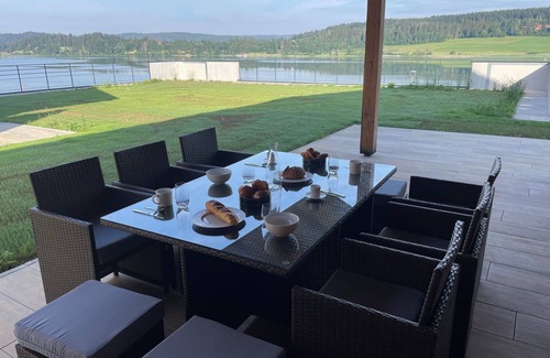 Malbuisson Ski Chalet | Chalets Coeur du Lac à 100 m du Lac Saint-point !