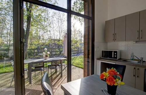 Veauchette Cottage | Chalets en bord d'étang avec terrasse, équipements modernes, activités de plein air, proche nature