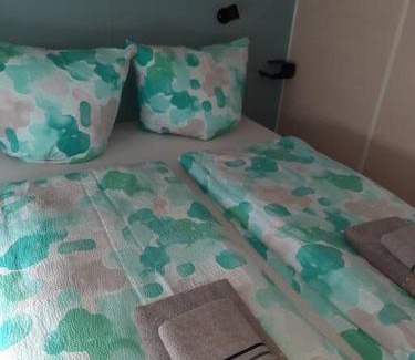Seekirchen am Wallersee Apartment | CHALETS MERCURE am Wallersee zum Vermieten