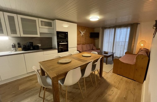 Saint-Jacques-des-Blats Apartment | Chaleureux appartement - résidence Altitude 1500