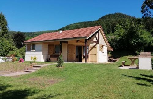 Allarmont House | Chaleureux gîte des brocards aux pieds des sapins 3 étoiles