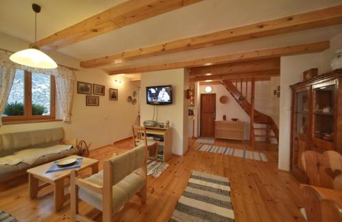 Svinna Cabin | Chalupa Na Bucharu