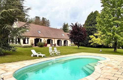 Thoury House | Chambord - Beautiful residence (12 pers) with private park and swimming pool