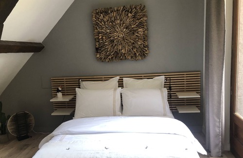Chaumont-sur-Tharonne Bed & Breakfast | Chambre à la Campagne Avec Piscine au Cœur de la Forêt