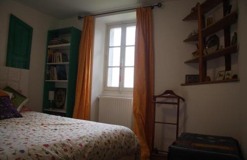 Aurignac Bed & Breakfast | Chambre à la Ferme BANZAÏ - Face aux Pyrénées AURIGNAC