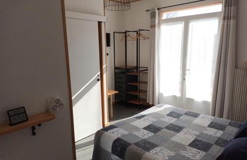 Pons House | Chambre avec terrasse - vue jardin