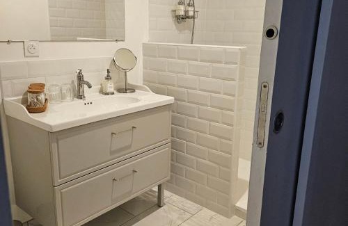 Messas Bed & Breakfast | Chambre Chambord avec piscine chauffée et parking privatif - FR-1-590-484