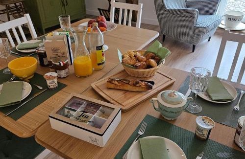 Messas Bed & Breakfast | Chambre Chambord avec piscine chauffée et parking privatif - FR-1-590-484