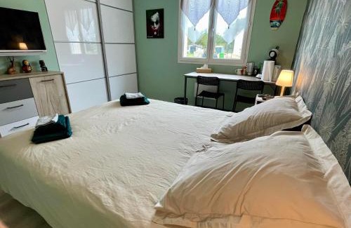Venarey-les-Laumes House | Chambre chez Delphine et Guillaume salle de bain et wc commun