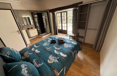 Blanzaguet-Saint-Cybard Bed & Breakfast | Chambre d'hôtes NATURISTE Le Jardin Des Hirondelles