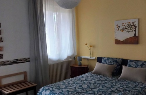 Saint-Germain-du-Bois Bed & Breakfast | Chambre d'hôte la Chanée with covered terrace