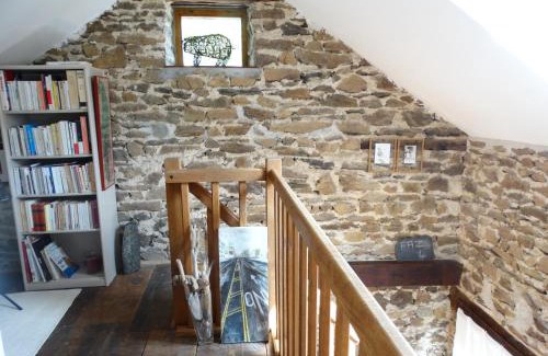 Saint-Sornin-Lavolps Bed & Breakfast | Chambre D Hôtes dans maisonnette indépendante