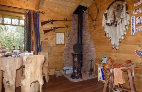 Guiscriff Bed & Breakfast | Chambre d'hôte atypique "trappeur" West little ranch
