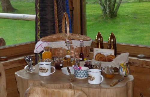 Guiscriff Bed & Breakfast | Chambre d'hôte atypique "trappeur" West little ranch