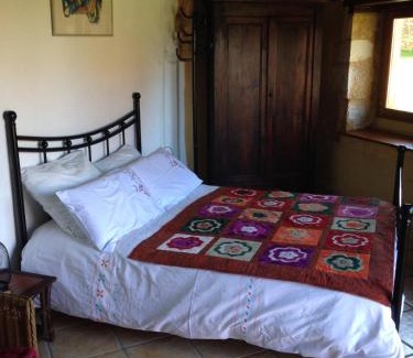 Saint-Amand-de-Coly Bed & Breakfast | Chambre d'hôtes Lasserre