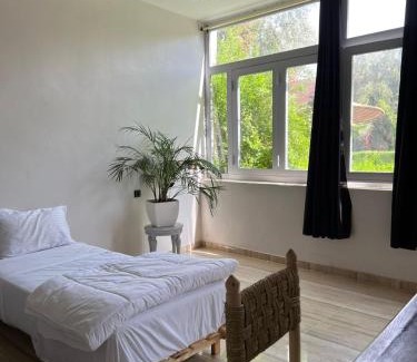 Sidi Abdallah Ghiat Bed & Breakfast | Chambre d'hôtes dans luxueuse villa avec piscine