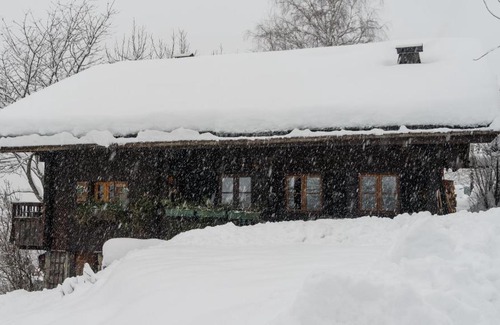 Thones Bed & Breakfast | Chambre d'hôtes Chalet des Burdines