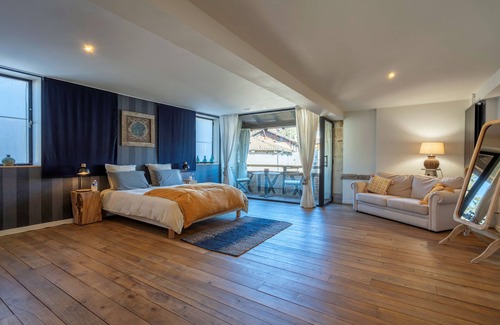Figeac House | Chambre d'hôtes Conquans
