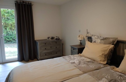 Lias-d'Armagnac Bed & Breakfast | Chambre D'hôtes Tournesol, Tout Confort, Piscine en Campagne Gersoise