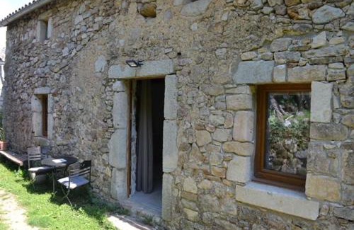 Saint-Jean-du-Gard Bed & Breakfast | Chambre d'hôtes avec salon privatif en Cévennes Gardoises